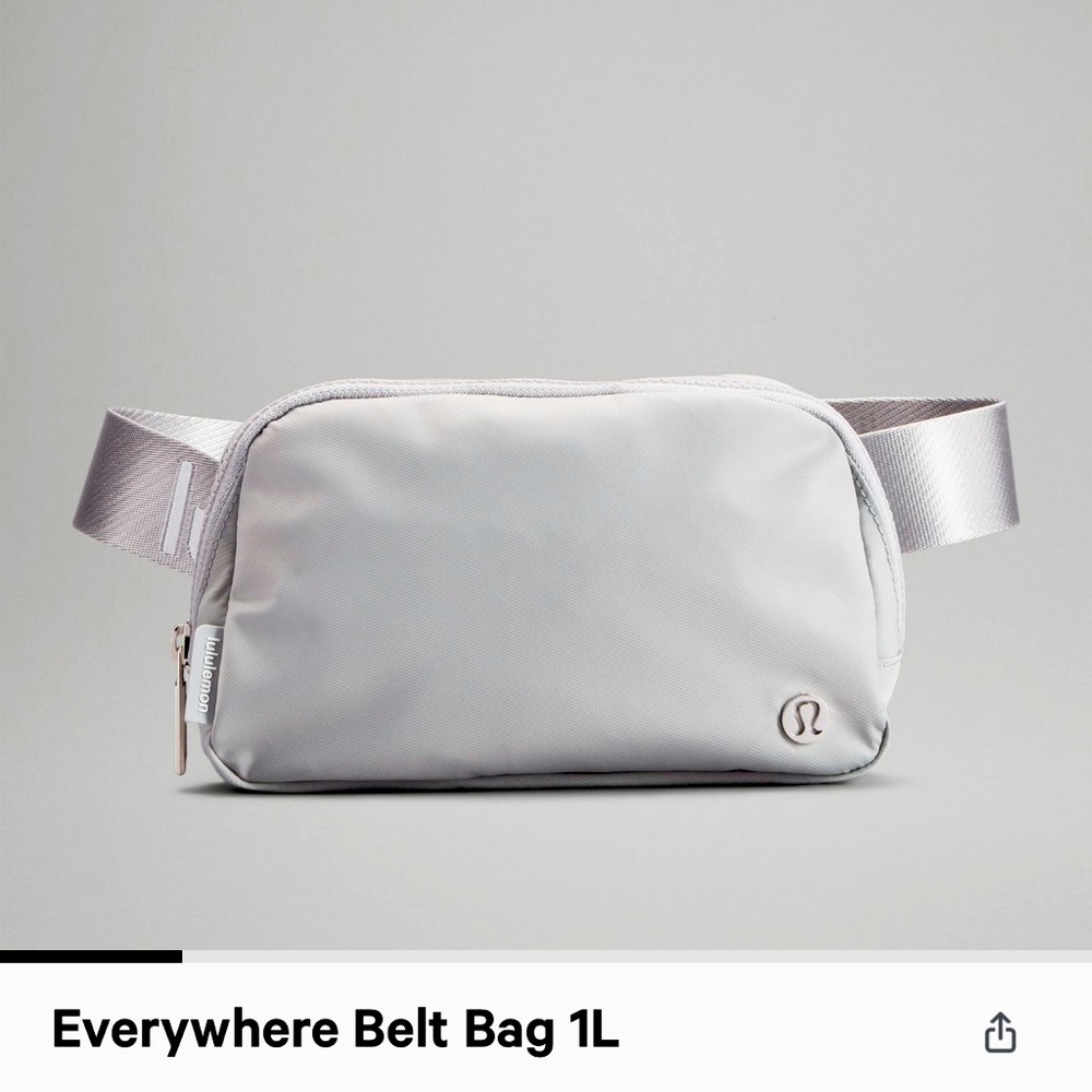 Everywhere belt bag silver 1L. Lululemon LIKE NEW. USED ONCE